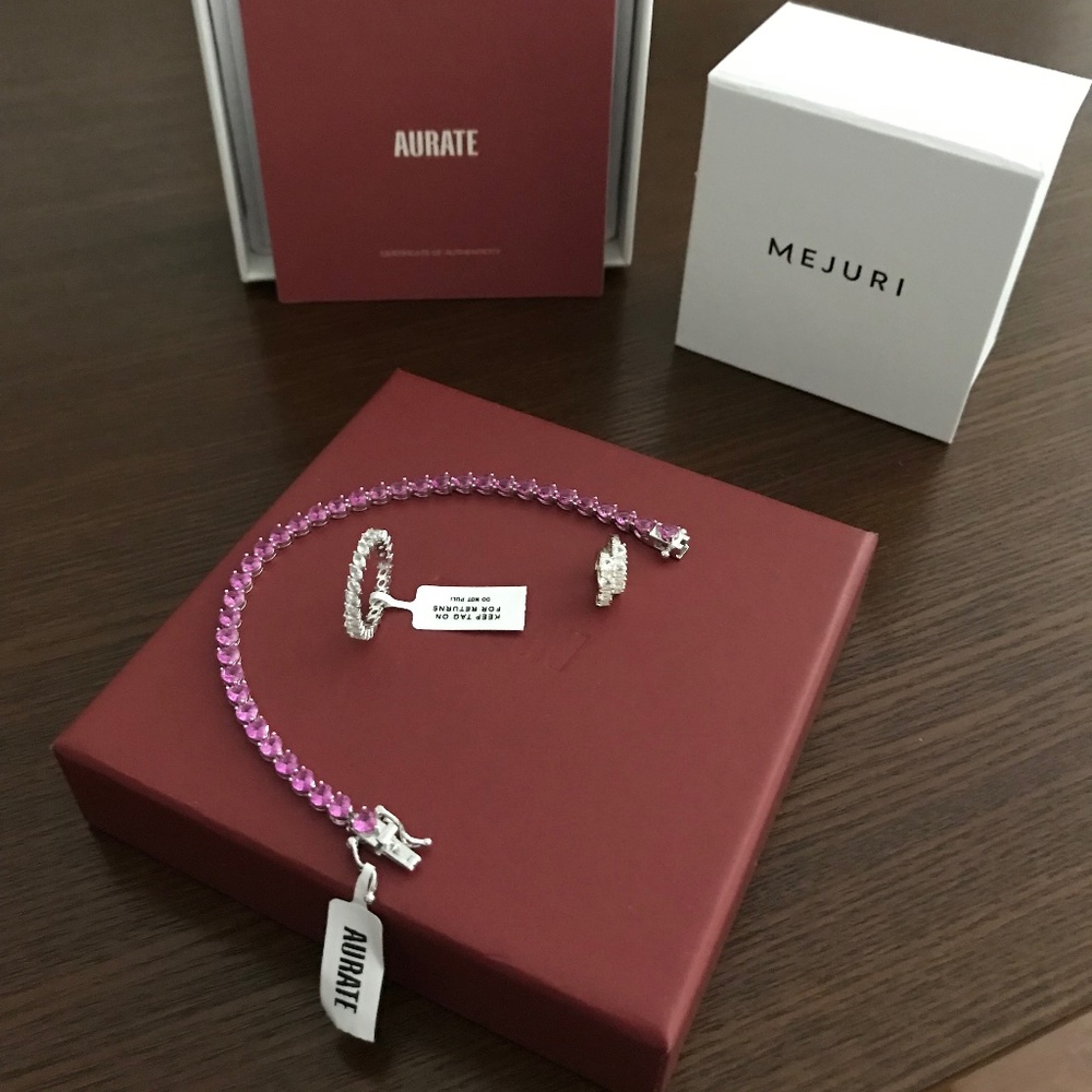 Aurate Mejuri sapphire